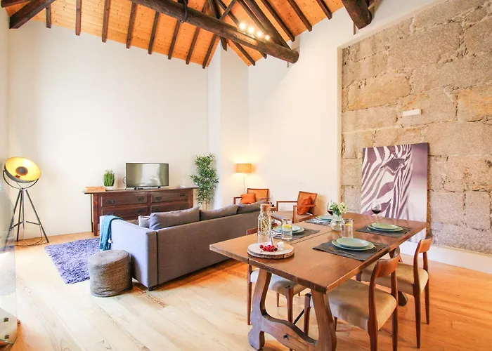 Mouzinho Mezzanine *