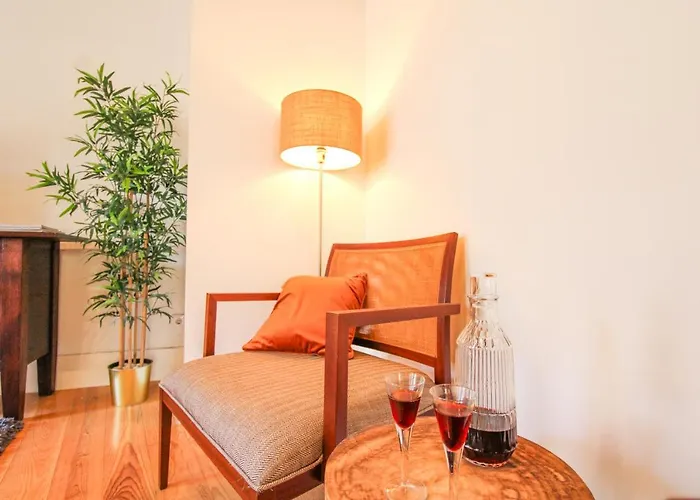 Mouzinho Mezzanine דירה *