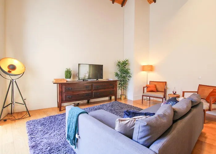 Mouzinho Mezzanine * פורטו