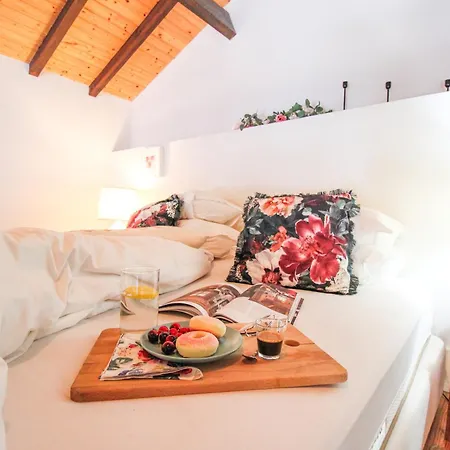 Mouzinho Mezzanine *